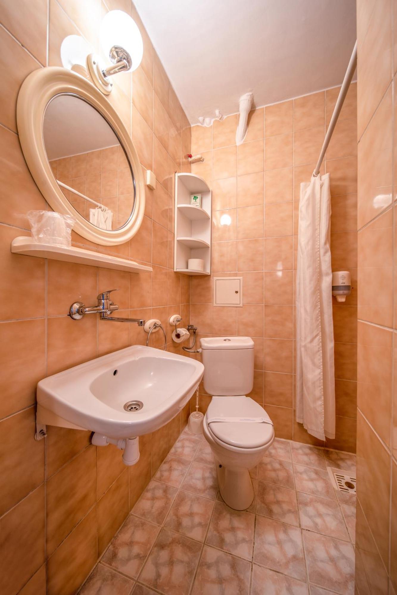 Hotel Gromada 2*