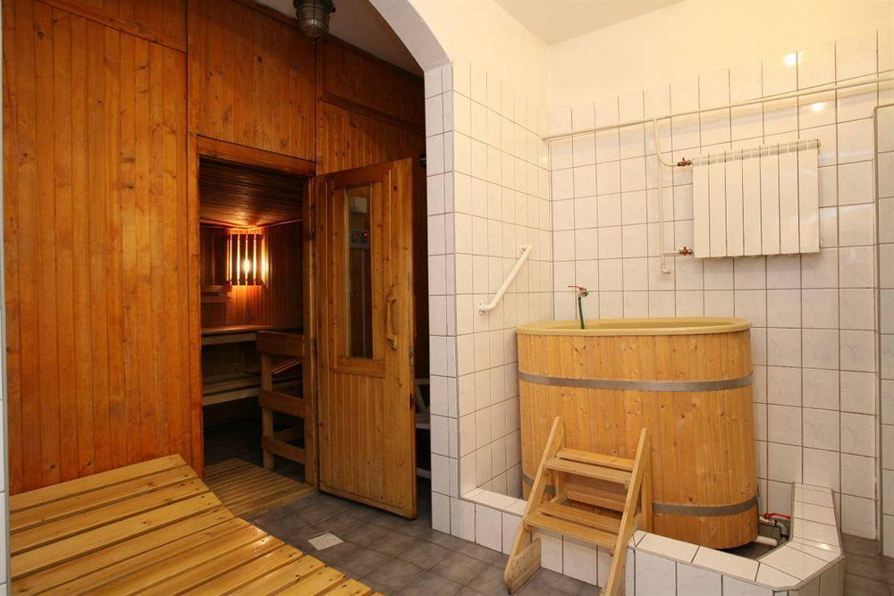 Hotel Gromada 2*